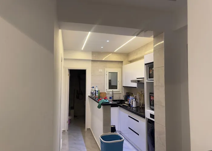 Modern 2 Bedroom With Private *