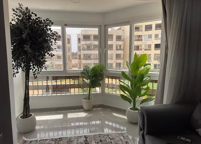 Apartment Modern 2 Bedroom With Private